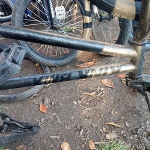 2000 Kink Silver, gray or bare metal