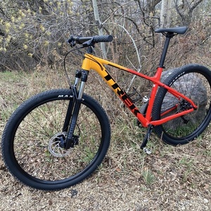 2023 Trek Marlin 7 Red