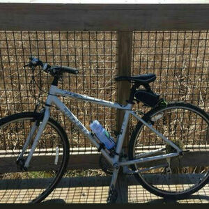 2010 Trek 7.1 FX White