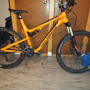 2016 Rocky Mountain Bicycles Thunderbolt 730 Orange and Black