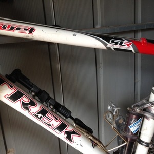 Trek Fuel 80 White and Red