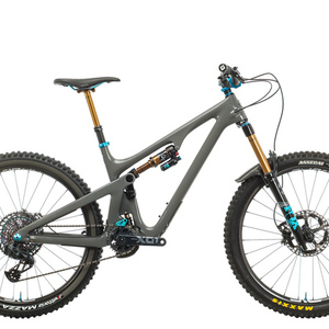 2023 Yeti SB140 Silver, gray or bare metal