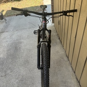 2023 Rocky Mountain Bicycles Altitude Alloy 30 Black and Red