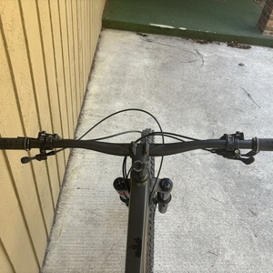 2023 Rocky Mountain Bicycles Altitude Alloy 30 Black and Red