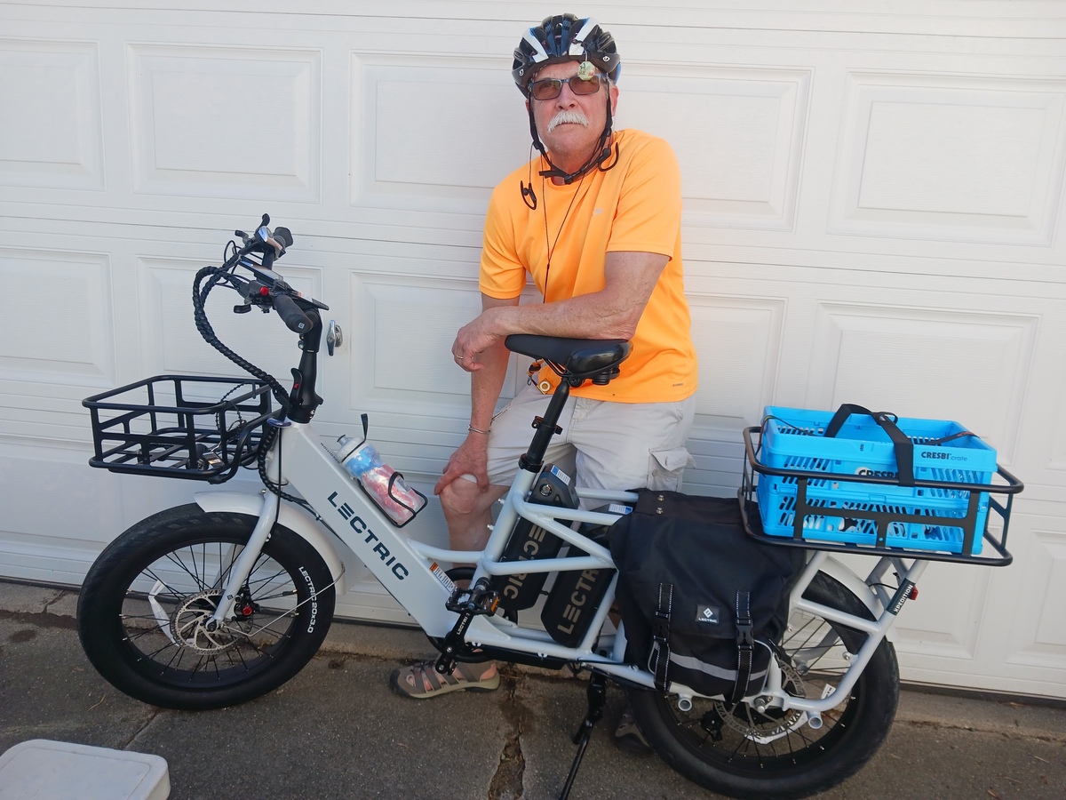 2024 Lectric eBikes Expedition cargo bike rear (e.g. longtail)