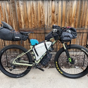 2023 Marin Bikes 2023 Green