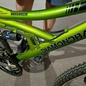 Diamondback Dual suspension, adult bike, i have pics Green
