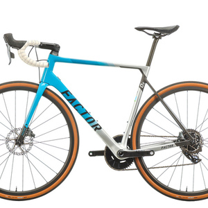 2022 Factor O2 Black