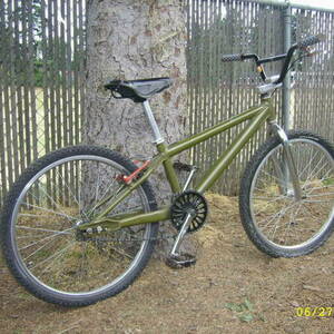 1998 Schwinn Schwinn 3 Pro Stock 24” BMX Bike Green, Red, and Silver, gray or bare metal