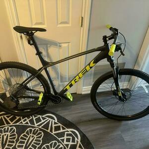 2023 Trek Marlin 6