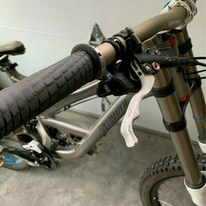 2007 Specialized Demo 7 I Silver, gray or bare metal and Yellow or Gold