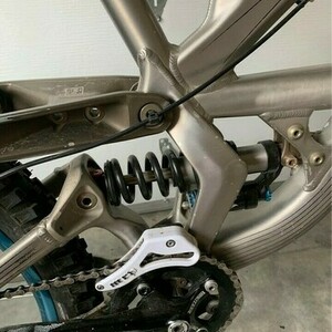 2007 Specialized Demo 7 I Silver, gray or bare metal and Yellow or Gold