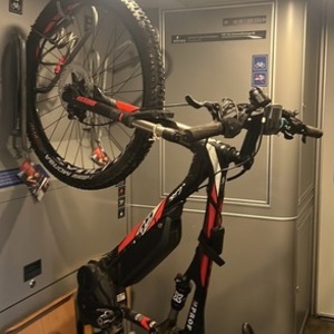 2014 SCOTT Black, Red, and White