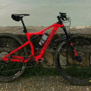 2020 Orbea Oiz H10 Red and Black