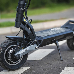 2023 Apollo Phantom e-scooter Black