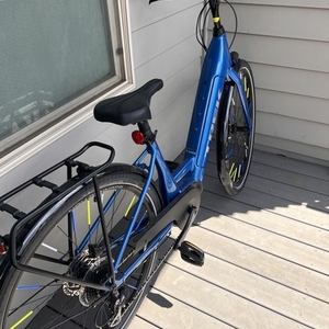2022 Trek Verve+ 3 Lowstep Blue