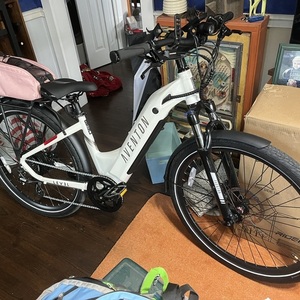 2024 Aventón Level.2 step-thru White