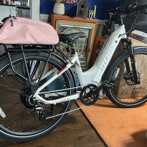 2024 Aventón Level.2 step-thru White