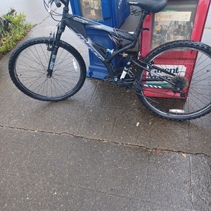 Hyper Mountain bike Black