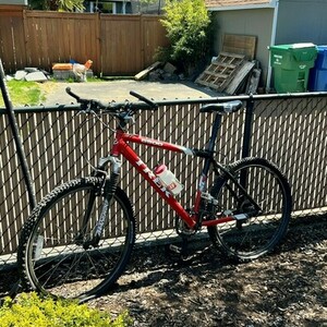 Trek 6500 Red