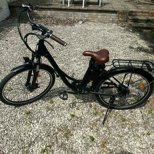 2024 Independent Fabrication Ste-thru Commuter 2024 Black