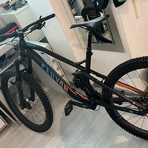 2017 Canyon bicycles Strive AL 5.0 Race Black, Blue, and Orange