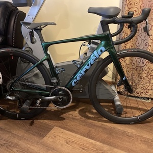 2021 Cervélo Caledonia 5 Green and Blue