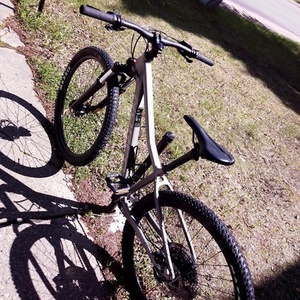 2024 Norco Bikes Norco storm Silver, gray or bare metal