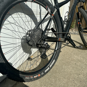 2019 Ibis Black/Orange Black