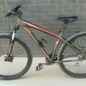 2014 Specialized Hardrock Disc 29 Black and Red