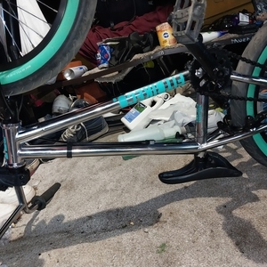 Fit bike Co. Eighteen Silver, gray or bare metal and Green