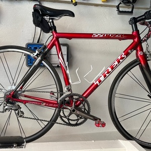 Trek 2200ZR Red, Black, and White