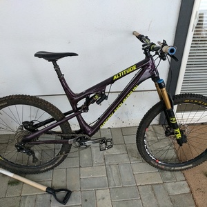 2016 Rocky Mountain Bicycles Altitude 790 msl Purple