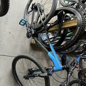 2016 Norco Bikes Charger Black and Blue