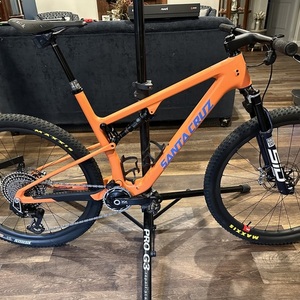 2023 Santa Cruz Blur C Orange
