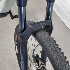 2021 Giant Stance E+1 Green