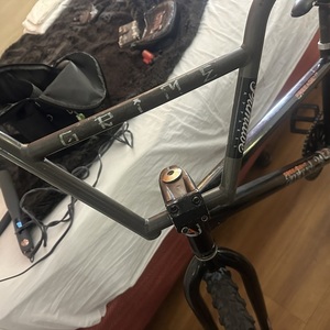 Free Agent Ambush 24 Black, White, and Orange