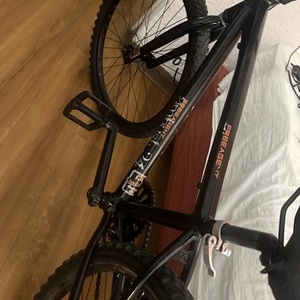 Free Agent Ambush 24 Black, White, and Orange