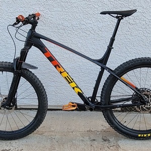 2021 Trek Roscoe 8 Black
