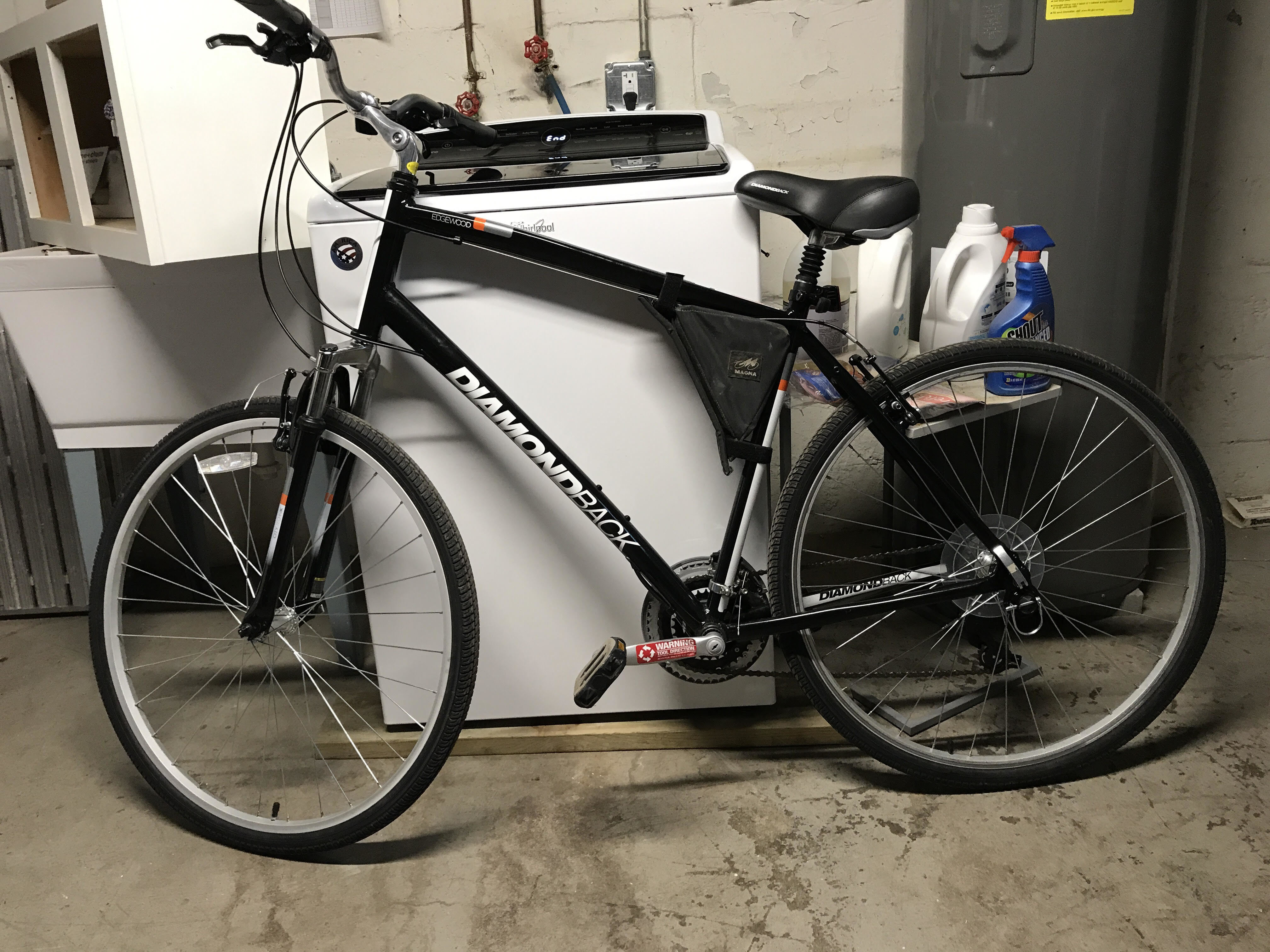 diamondback edgewood tire size