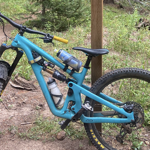 2022 Yeti SB150 Teal