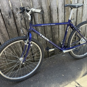 1994 Trek 820 Mountain Track Blue