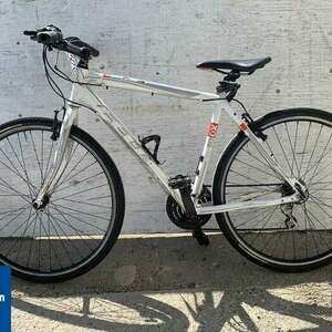 Felt 22 inch White