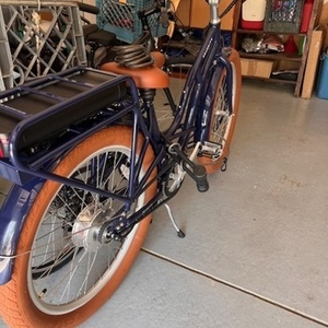 2024 Priority Bicycles E-Cruiser Blue