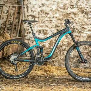 2015 Giant Reign Black and Blue