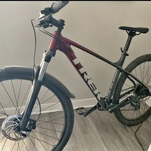 2024 Trek Marlin 6 Red and White