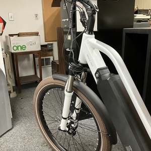 Magnum Bikes Metro 750 White