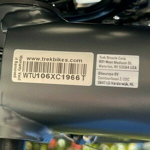 2023 Trek FX2 Black