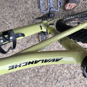 2020 GT Bicycles Avalanche Green