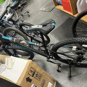 Diamondback Diamond Teal and Black
